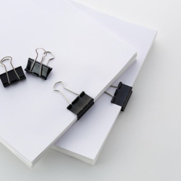 東京の当社はトビラ・仕切り紙・合紙の入る加工を施した製本ができます